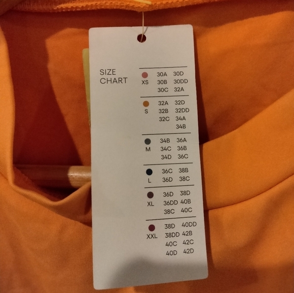 NWT all in motion crop tank top - Picture 3 of 4